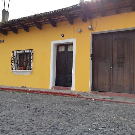 Hotel Mansion Del Rey Antigua Exterior photo