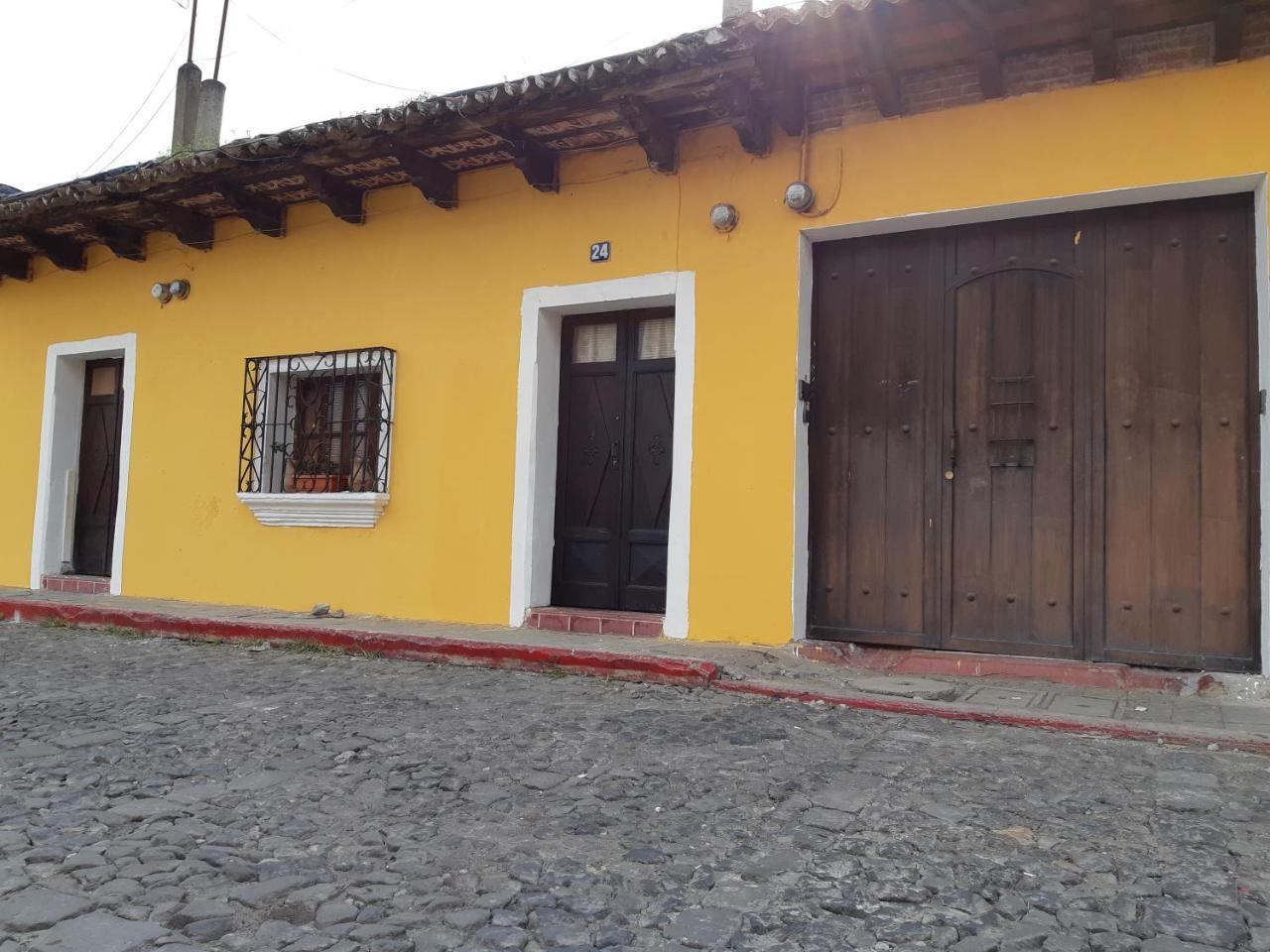 Hotel Mansion Del Rey Antigua Exterior photo