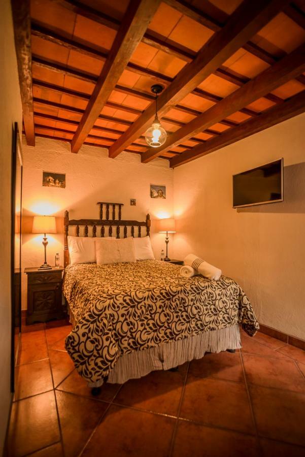 Hotel Mansion Del Rey Antigua Exterior photo
