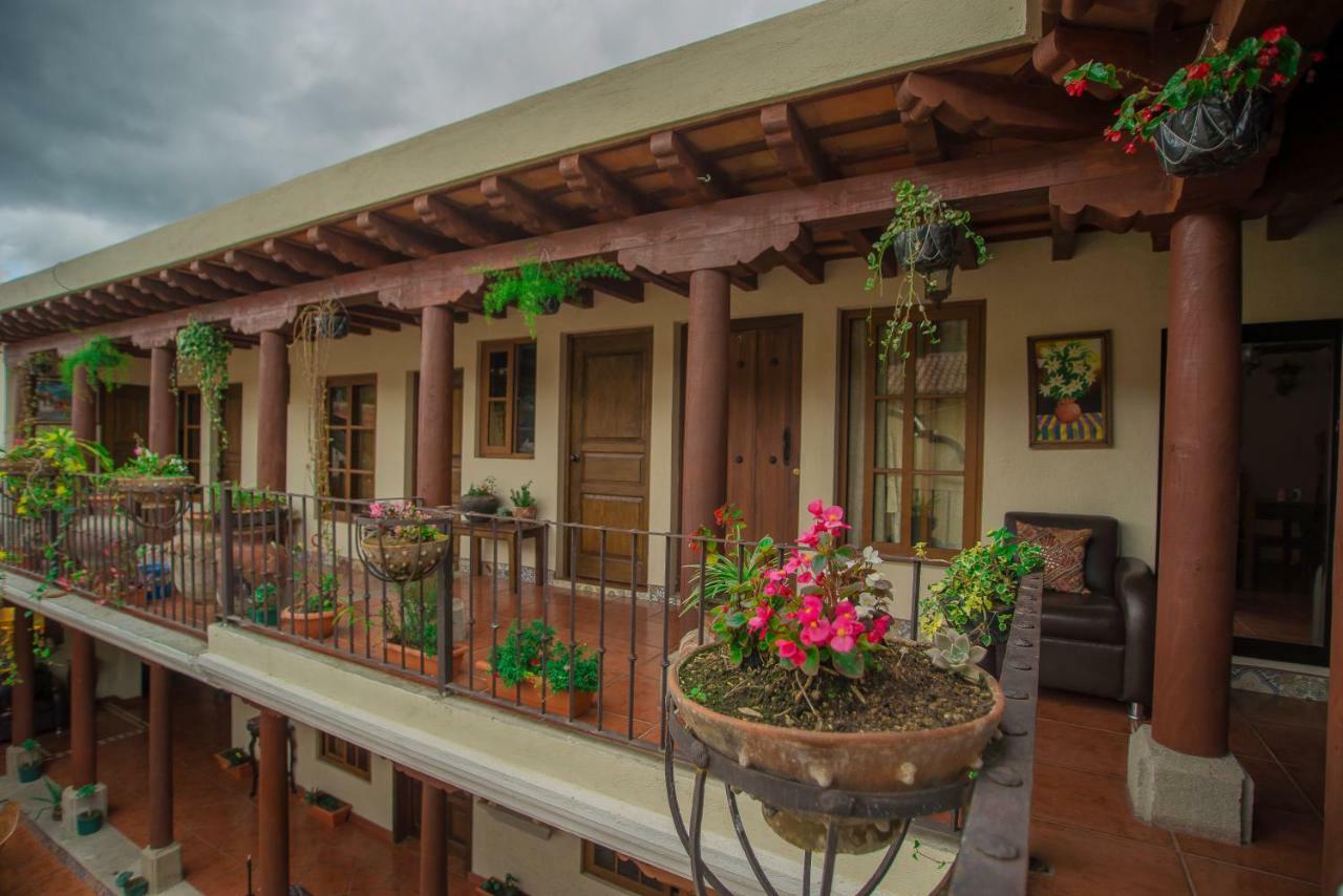 Hotel Mansion Del Rey Antigua Exterior photo